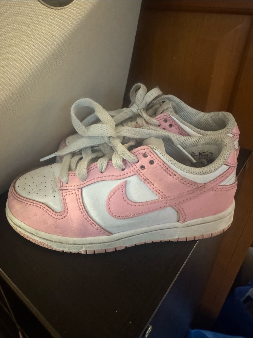 Nike Kids White and Pink Low-Top Sneakers